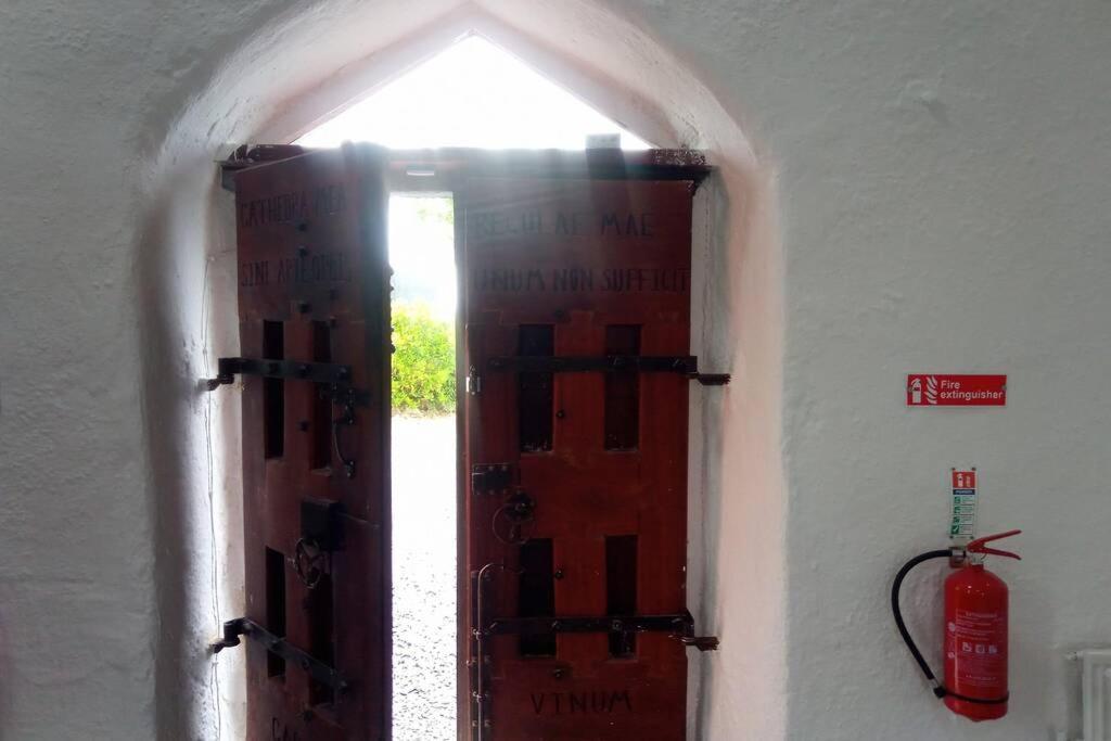 The Burren Art Gallery Built In 1798 Tubber Exterior foto
