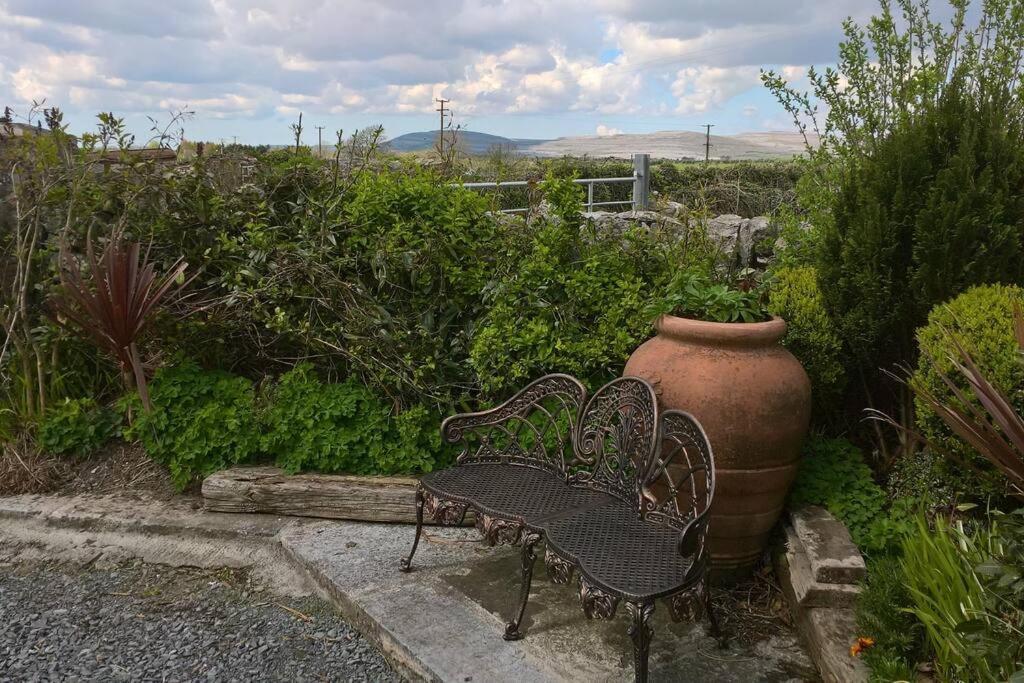 The Burren Art Gallery Built In 1798 Tubber Exterior foto